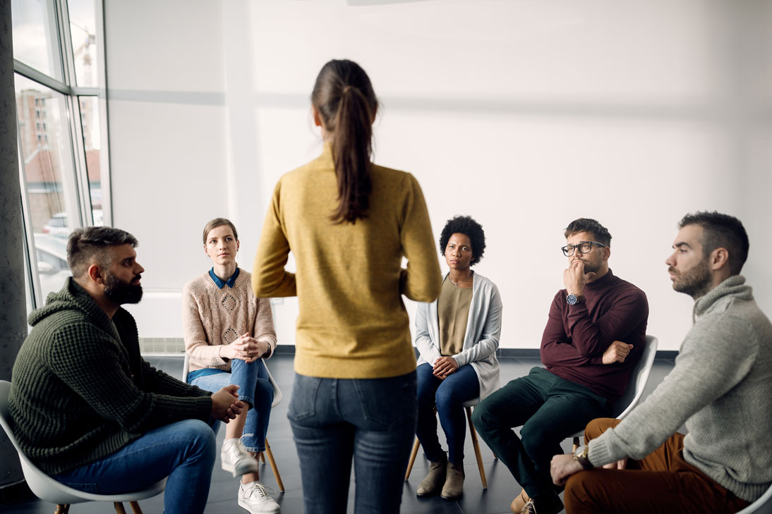 Schulungsbedarf ermitteln: So gehen L&D, HR und HR Business Partner systematisch vor